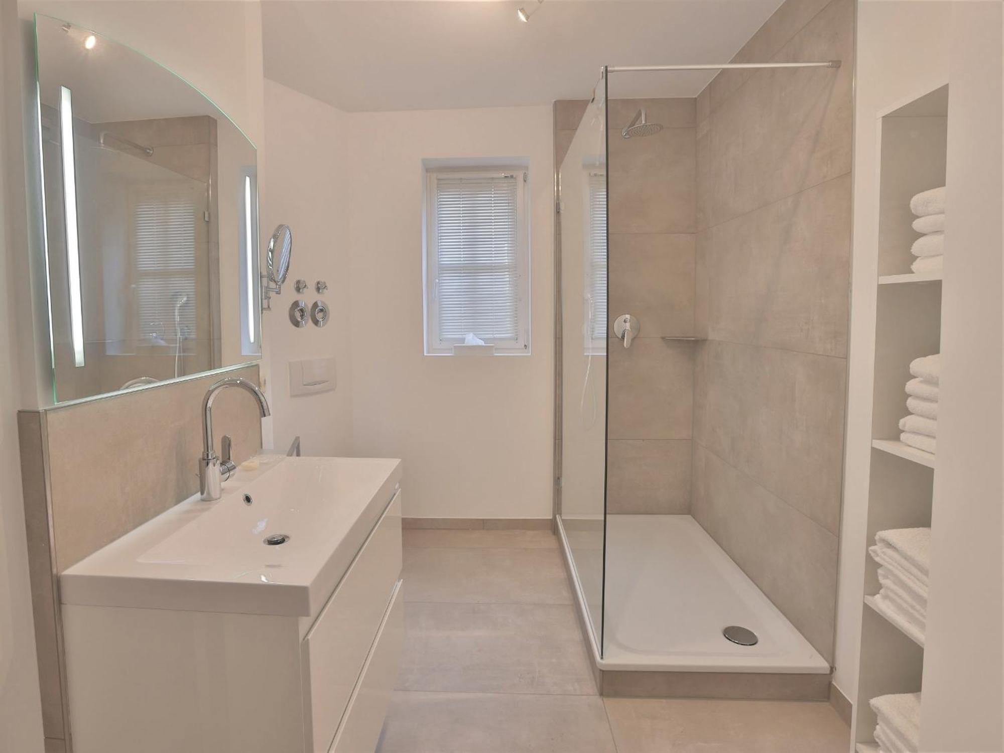 Apartment mit 2 Schlafzimmern im Souterrain - Ostseeherz